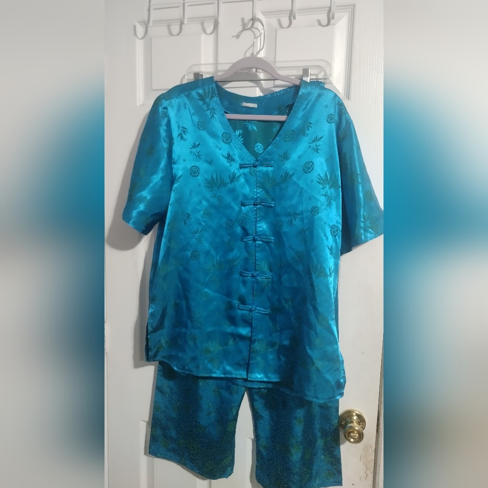 Blue Woman's Oriental Kimono Top and Pant Pajama Set Size XXL